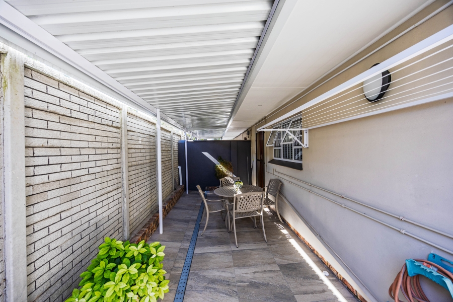 2 Bedroom Property for Sale in Beacon Bay Eastern Cape